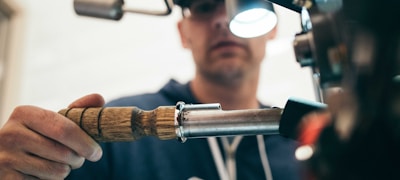 欧洲篮球联赛球员投篮动作特写